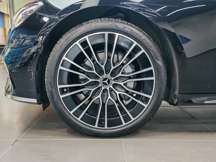 Mercedes-Benz E-Class 2025 Model E 300 L Noble Model sedan – фото 9
