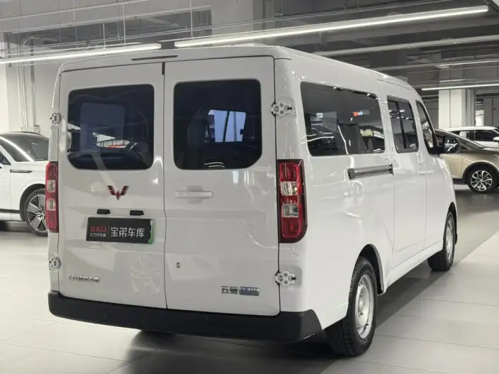 Wuling Yangguang 2024 Model 300km Comfort Model Passenger car Edition 75kW – фото 5