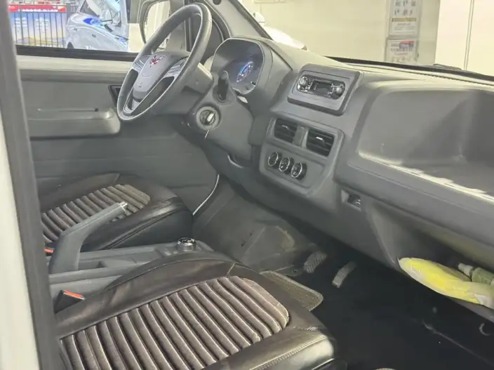 Wuling Yangguang 2024 Model 300km Comfort Model Passenger car Edition 75kW – фото 7