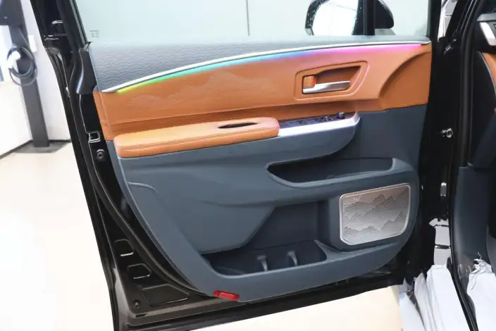 Granvia 2024 Model Intelligent Hybrid 2.5L 2WD Comfort Edition – фото 10