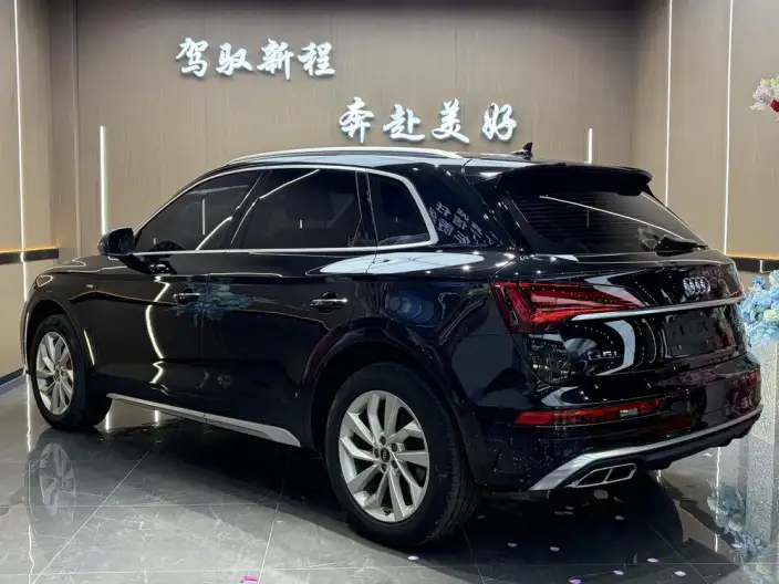Audi Q5L 2022 Model 40T Luxury Dynamic Model