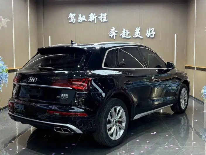 Audi Q5L 2022 Model 40T Luxury Dynamic Model – фото 6