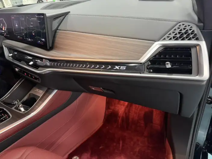 BMW X5 2025 Model xDrive40Li M Sports Night Set – фото 7