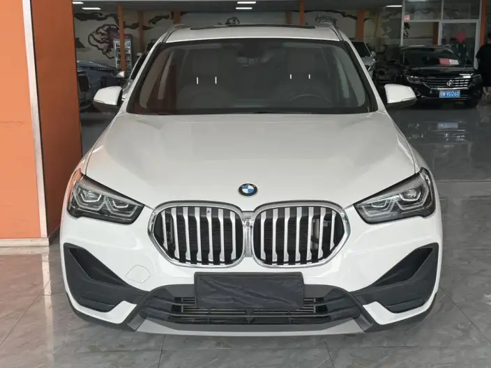 BMW X1 2022 Model sDrive25Li Leading Model – фото 2