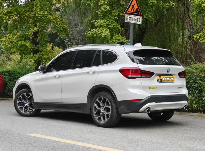 BMW X1 2022 Model sDrive25Li Leading Model – фото 4