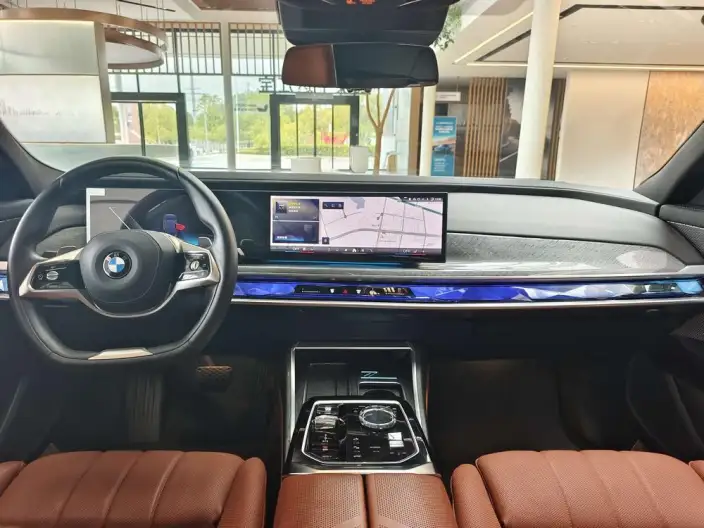BMW 7 Series 2023 Model 740Li Exclusive Model Luxury Set – фото 6