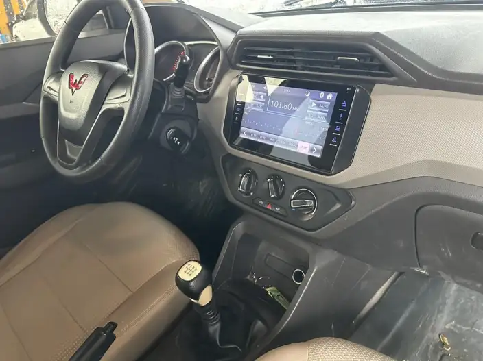 Wuling Hongguang 2021 Model 1.5L S Manual Standard Model – фото 8