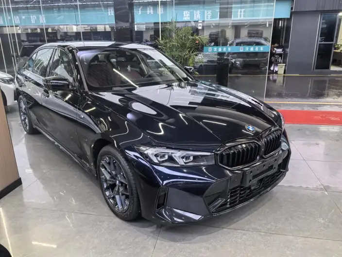BMW 3 Series 2025 Model 330Li M Sports Night Set – фото 3
