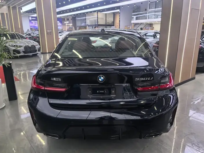 BMW 3 Series 2025 Model 330Li M Sports Night Set – фото 4