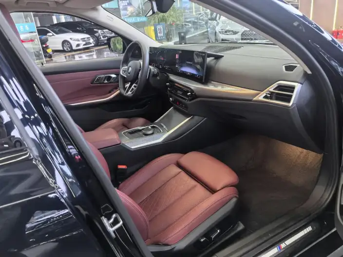 BMW 3 Series 2025 Model 330Li M Sports Night Set – фото 9