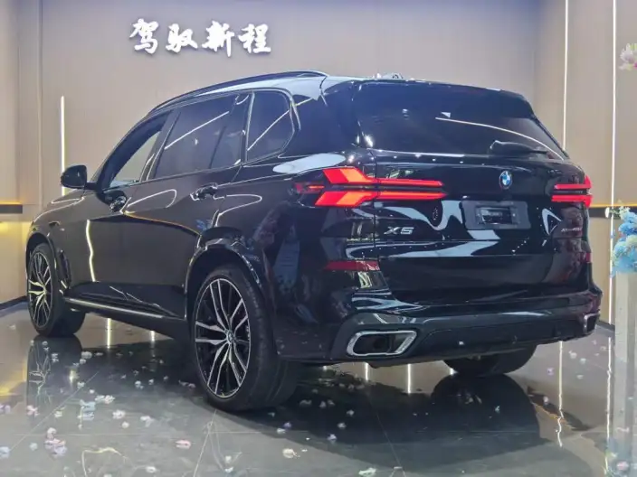 BMW X5 2023 Model xDrive40Li M Sports Set – фото 4