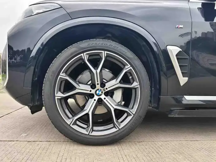 BMW X5 2025 Model xDrive30Li Exclusive Model M Sports Night Set – фото 5