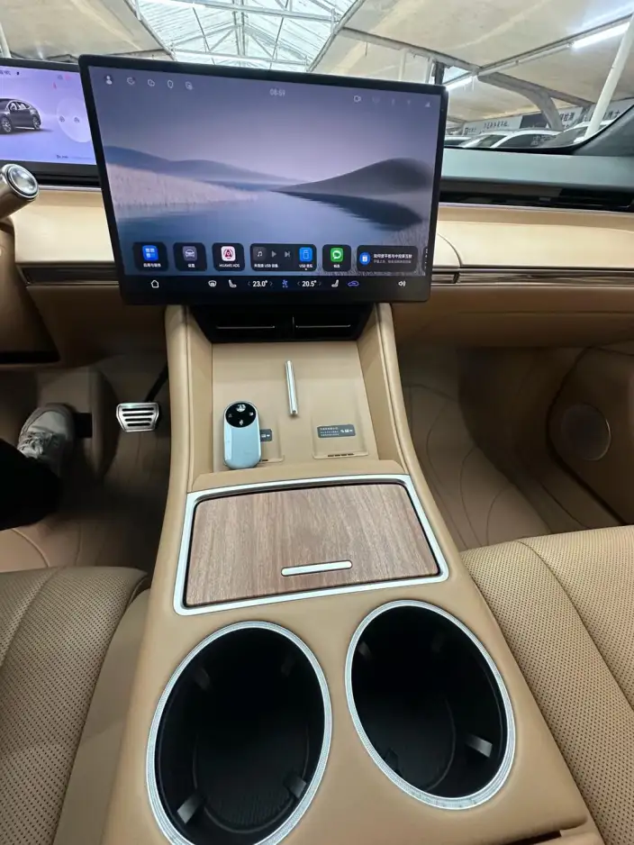 Luxeed R7 2024 Model EV 82kWh Pro Rear Drive Edition – фото 9