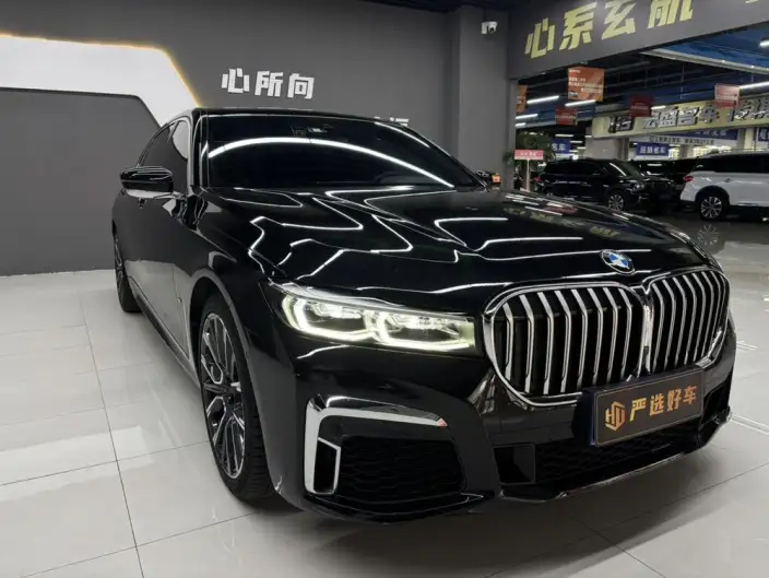BMW 7 Series 2021 Model 740Li Leading Model M Sports Set – фото 3