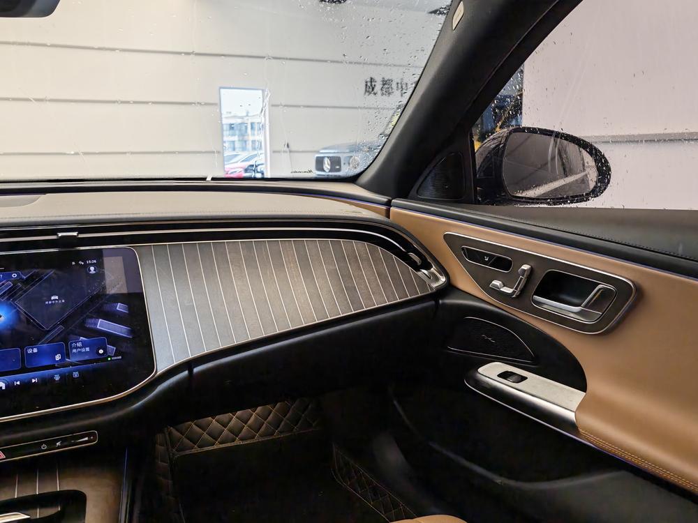 Mercedes-Benz E-Class 2024 E 300 L Style Sedan – фото 9