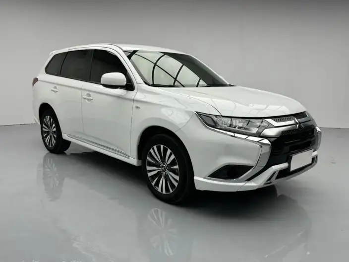Mitsubishi Outlander 2021 Model Facelift 2.0L 2WD Smooth Ride Edition 5 seat – фото 3