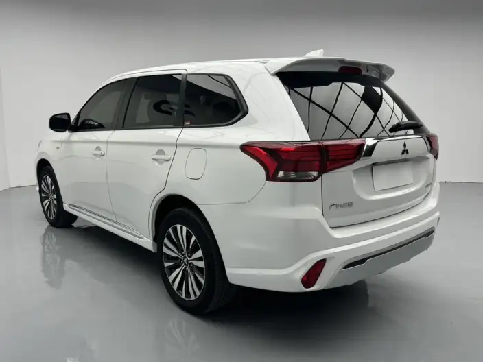 Mitsubishi Outlander 2021 Model Facelift 2.0L 2WD Smooth Ride Edition 5 seat – фото 4