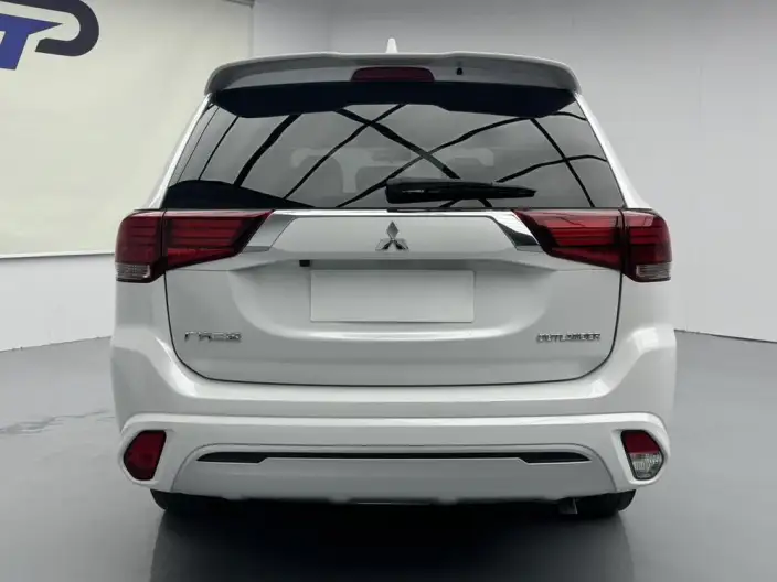 Mitsubishi Outlander 2021 Model Facelift 2.0L 2WD Smooth Ride Edition 5 seat – фото 5
