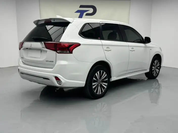 Mitsubishi Outlander 2021 Model Facelift 2.0L 2WD Smooth Ride Edition 5 seat – фото 6