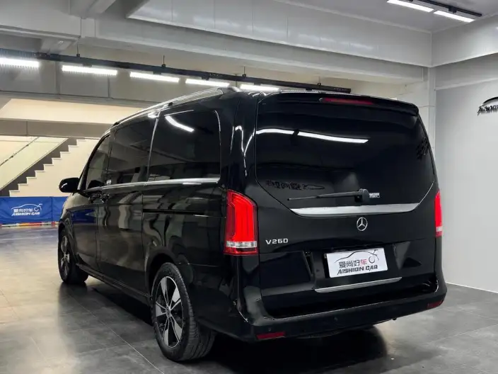 Mercedes-Benz V-Class 2022 Model V 260 Premium Edition – фото 5