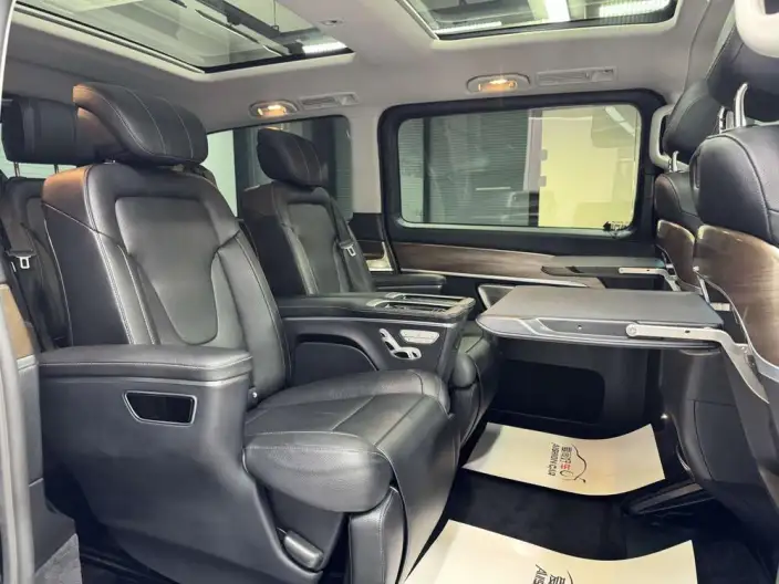 Mercedes-Benz V-Class 2022 Model V 260 Premium Edition – фото 10