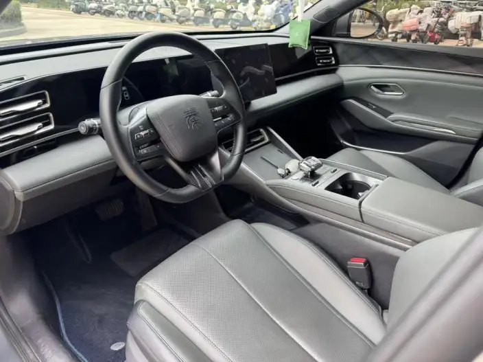 QinL DM 2024 Model DM-i 80KM Leading Model – фото 9