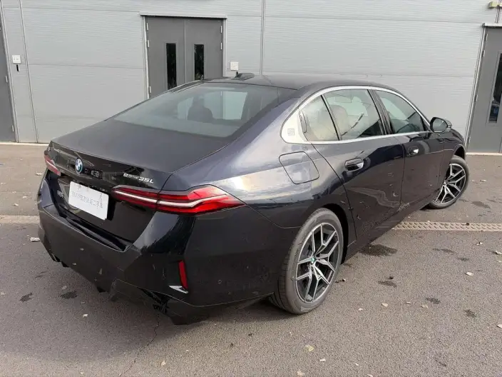 BMW i5 2026 Model eDrive35L M Sports Set – фото 5