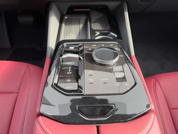 BMW i5 2026 Model eDrive35L M Sports Set – фото 8