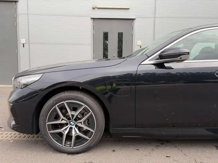 BMW i5 2026 Model eDrive35L M Sports Set – фото 9