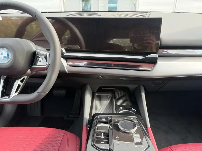 BMW i5 2026 Model eDrive35L M Sports Set – фото 10