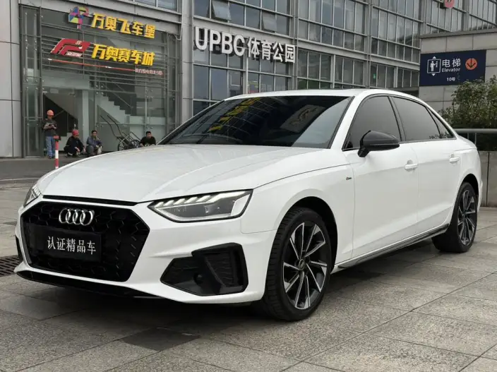 Audi A4 L 2023 Model 40 TFSI Luxury Dynamic Model