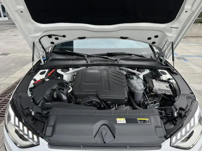 Audi A4 L 2023 Model 40 TFSI Luxury Dynamic Model – фото 9