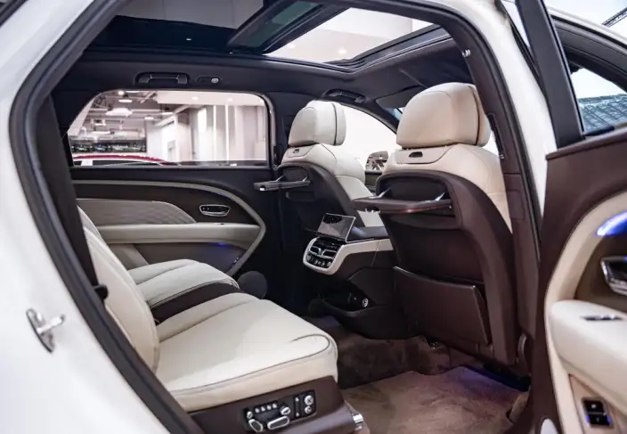 Bentayga 2023 Model 4.0T V8 Long wheelbase Yadu Edition – фото 10