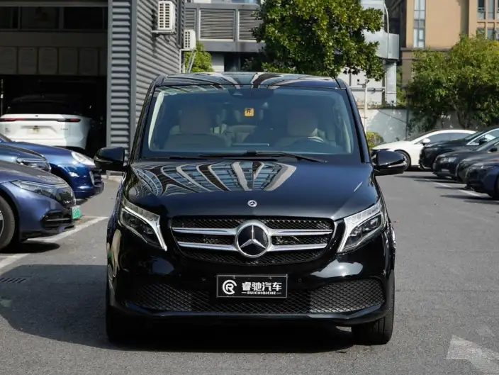 Mercedes-Benz V-Class 2022 Model V 260 Pilot Edition – фото 2