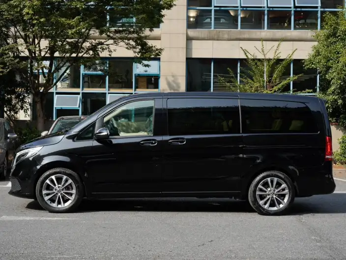 Mercedes-Benz V-Class 2022 Model V 260 Pilot Edition – фото 3