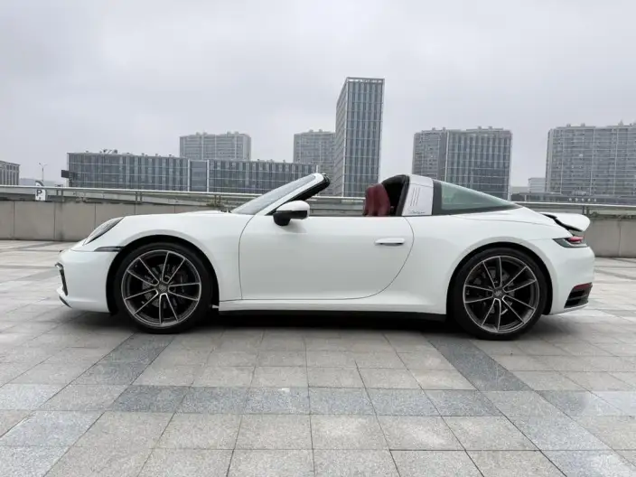 PORSCHE 911 2023 Model Targa 4 3.0T
