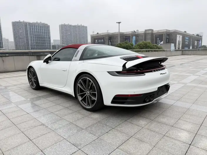 PORSCHE 911 2023 Model Targa 4 3.0T – фото 8