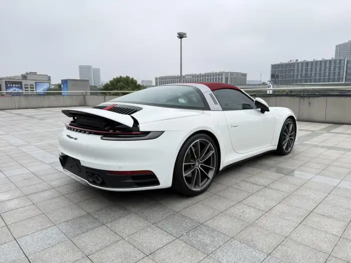 PORSCHE 911 2023 Model Targa 4 3.0T – фото 10