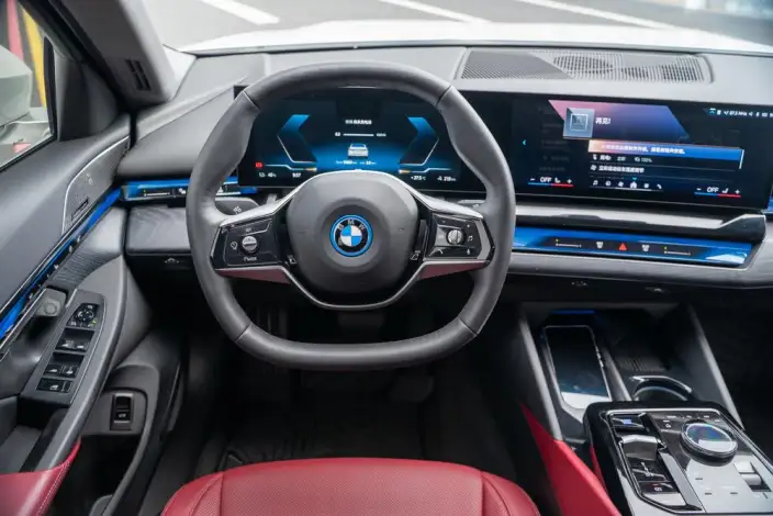 BMW i5 2024 Model eDrive35L Exclusive Model Luxury Set – фото 10