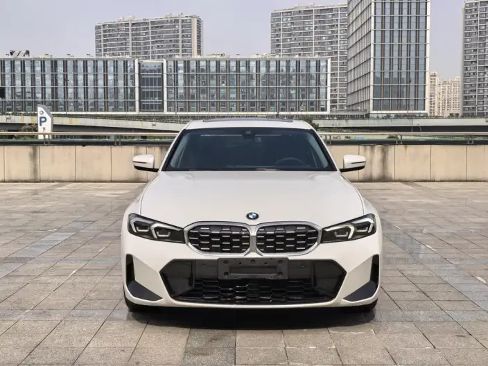 BMW 3 Series 2023 Model 325Li M Sports Set – фото 2