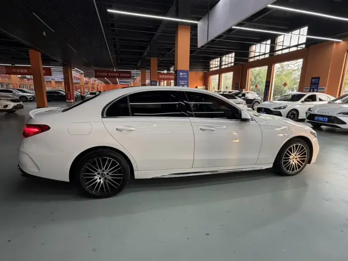 Mercedes-Benz C-Class 2024 Model C 260 L Sports Edition – фото 6