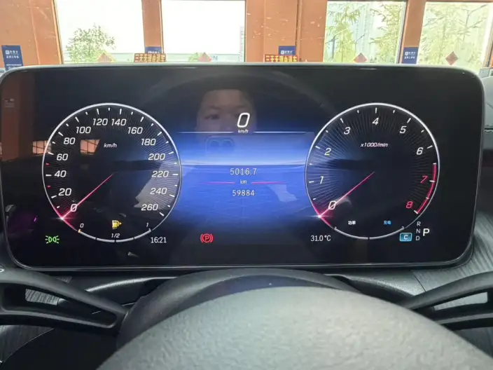 Mercedes-Benz C-Class 2024 Model C 260 L Sports Edition – фото 9