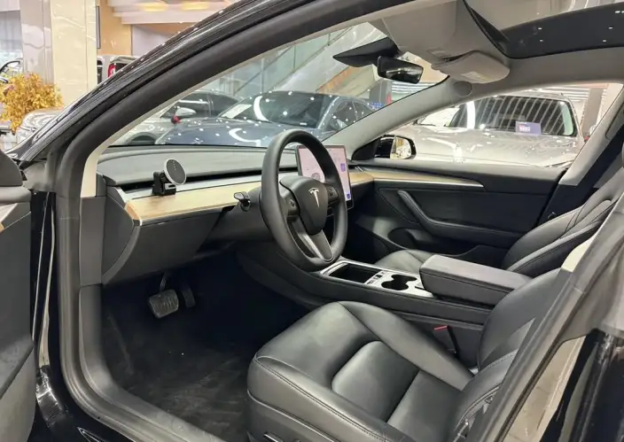 Model 3 2022 Model Rear-wheel drive version – фото 10