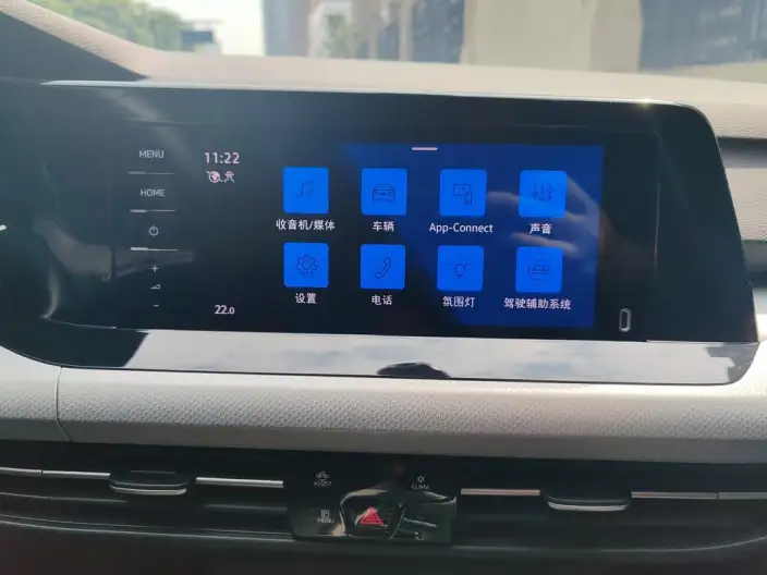 Volkswagen Golf 2023 Model 280TSI DSG Pro – фото 8