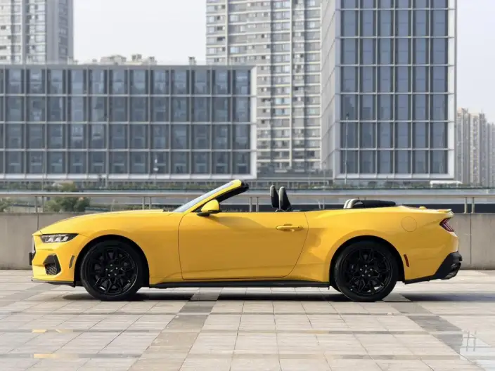 Mustang 2024 Model 2.3T EcoBoost Hardtop Performance version