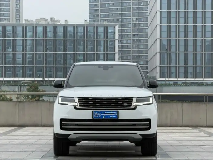Range Rover 2023 Model 3.0 L6 360PS Shengshi Edition