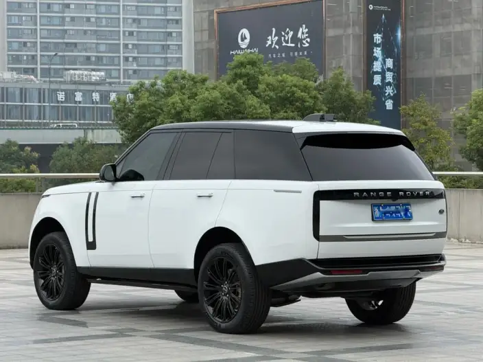 Range Rover 2023 Model 3.0 L6 360PS Shengshi Edition – фото 5