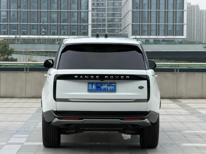Range Rover 2023 Model 3.0 L6 360PS Shengshi Edition – фото 6