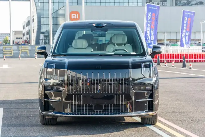 ZEEKR 009 2024 Model VI seat Executive Edition 4WD 140kWh