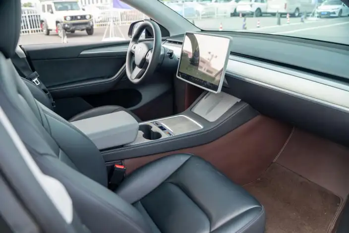 Model Y 2023 Model Rear-wheel drive version – фото 9